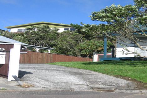 Photo of property in 17b Pimlico Place, Newlands, Wellington, 6037