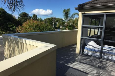 Photo of property in 40 Lyons Avenue, Murrays Bay, Auckland, 0630