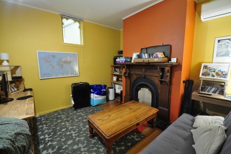 Photo of property in 140 Glenmore Street, Northland, Wellington, 6012