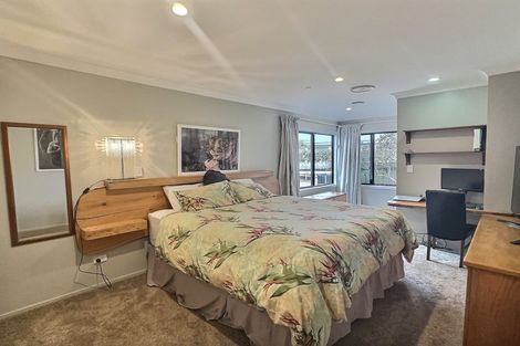 Photo of property in 9 Bassett Place, Taradale, Napier, 4112