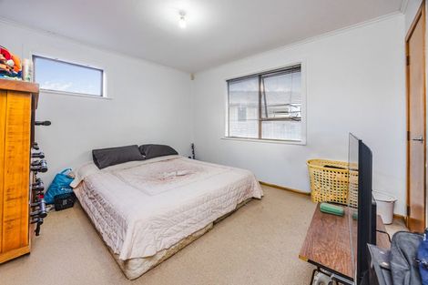 Photo of property in 63 Myers Road, Manurewa East, Auckland, 2102
