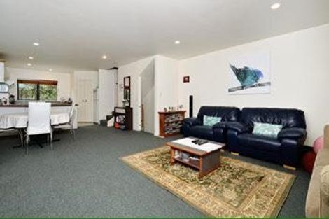 Photo of property in 1/31 Lucienne Drive, Ranui, Auckland, 0612