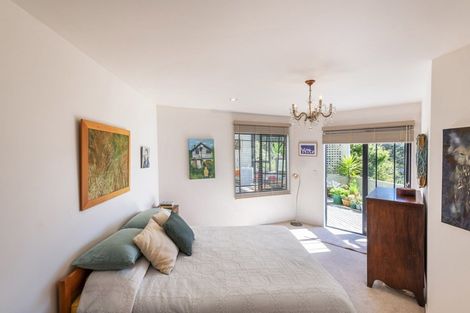 Photo of property in 79u2 Grafton Road, Roseneath, Wellington, 6011
