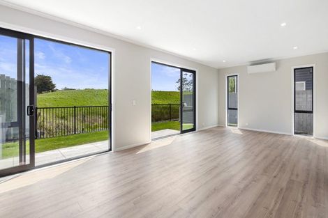 Photo of property in 18 Oyster Drive, Whenuapai, 0618