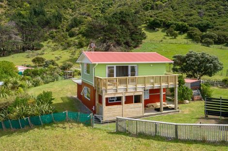 Photo of property in 451 Tora Farm Settlement Road, Tora, Martinborough, 5782