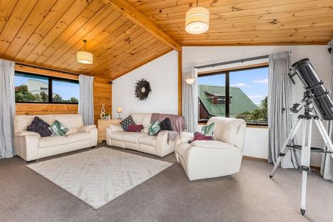 Photo of property in 29 James Cook Drive, Whitby, Porirua, 5024