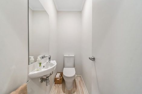 Photo of property in 38 Matairangi Avenue, Totara Heights, Auckland, 2105