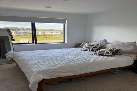 Photo of property in Apollo Apartments, 201/46 Rosedale Road, Rosedale, Auckland, 0632