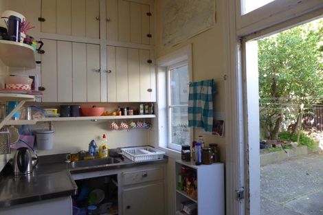 Photo of property in 68 Thompson Street, Mount Cook, Wellington, 6011