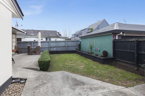 Photo of property in 8 Lake Terrace Road, Burwood, Christchurch, 8061