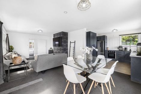 Photo of property in 8 Compton Street, Woolston, Christchurch, 8062