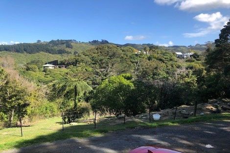 Photo of property in 37 Singers Road, Korokoro, Lower Hutt, 5012