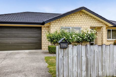 Photo of property in 319a South Road, Hawera, 4610