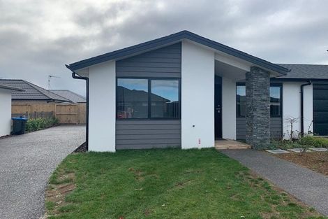 Photo of property in 6 Kaaka Street, Cambridge, 3434