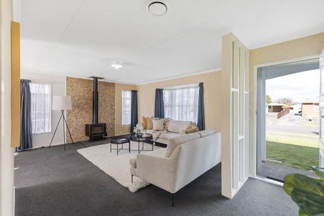 Photo of property in 21 Paradise Place, Milson, Palmerston North, 4414