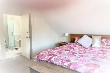 Photo of property in 21 Pohutukawa Avenue, Red Beach, 0932