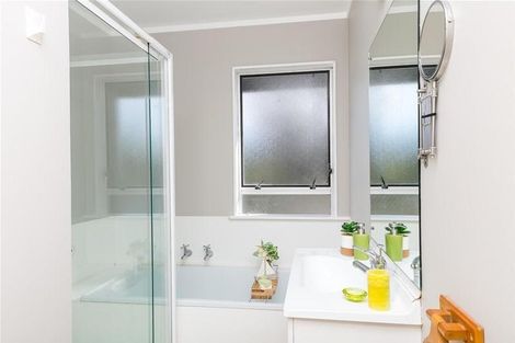 Photo of property in 68 Cunliffe Street, Churton Park, Wellington, 6037