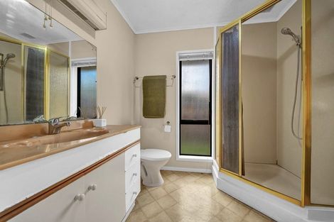Photo of property in 16 Westholm Way, Pahurehure, Papakura, 2113