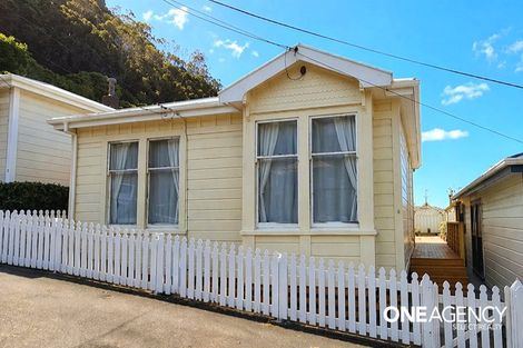 Photo of property in 5 Aorangi Terrace, Thorndon, Wellington, 6011