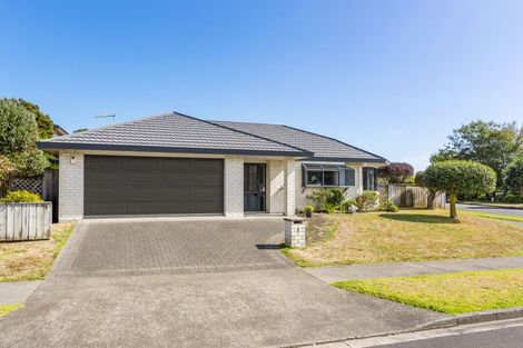 Photo of property in 52 Lorna Irene Drive, Raumati South, Paraparaumu, 5032