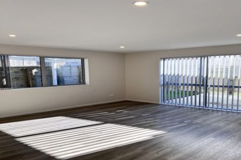 Photo of property in 19a Minaret Drive, Bucklands Beach, Auckland, 2014