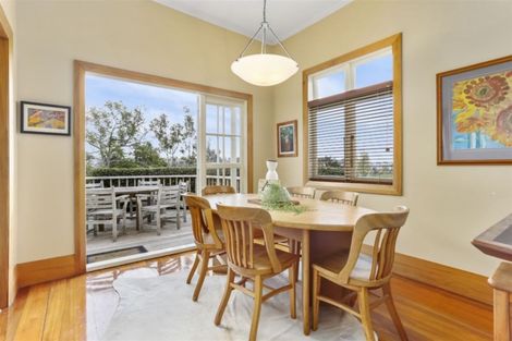 Photo of property in 42 Maritime Terrace, Birkenhead, Auckland, 0626