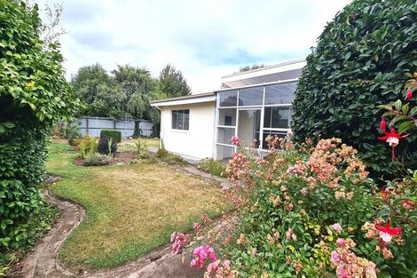 Photo of property in 14 Crofton Road, Harewood, Christchurch, 8051