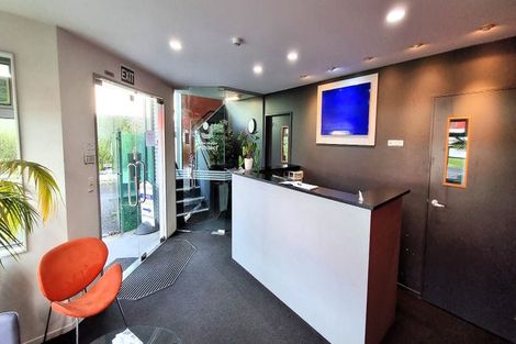 Photo of property in 1/108 Lincoln Road, Henderson, Auckland, 0610