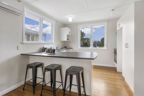 Photo of property in 2a Taupiri Crescent, Titahi Bay, Porirua, 5022
