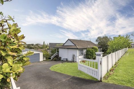 Photo of property in 23 Moire Road, Massey, Auckland, 0614