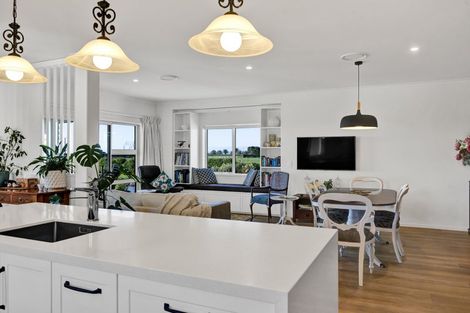 Photo of property in 60 Turangi Road, Motunui, Waitara, 4383