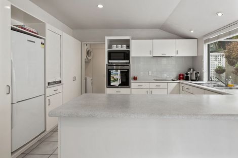 Photo of property in 17 Petworth Place, Westmorland, Christchurch, 8025
