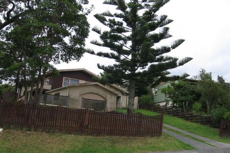 Photo of property in 13 Lanigan Street, Birkdale, Auckland, 0626