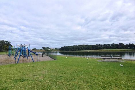 Photo of property in 12 Clayton Road, Manurewa, Auckland, 2102