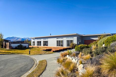 Photo of property in 10 Manning Place, Lake Tekapo, 7999