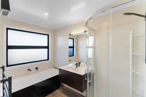 Photo of property in 32 Katania Heights, Brightwater, 7022