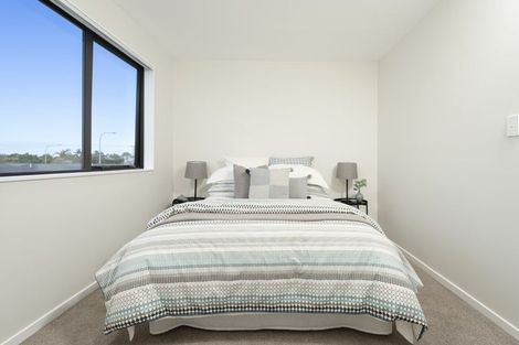 Photo of property in 24 Tukari Lane, Mangere Bridge, Auckland, 2022