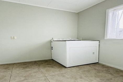 Photo of property in 52 Keegan Drive, Massey, Auckland, 0614