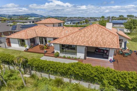 Photo of property in 177 Mazengarb Road, Paraparaumu, 5032