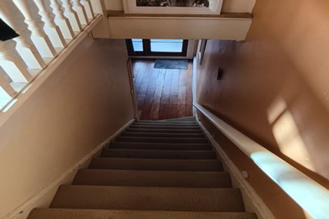 Photo of property in 23 Hawker Street, Mount Victoria, Wellington, 6011