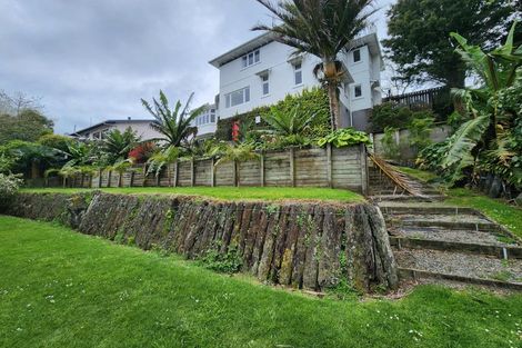 Photo of property in 6 Ridge Lane, New Plymouth, 4310