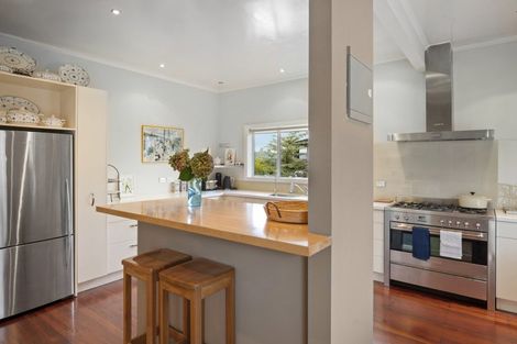 Photo of property in 9 Maniapoto Grove, Waipahihi, Taupo, 3330