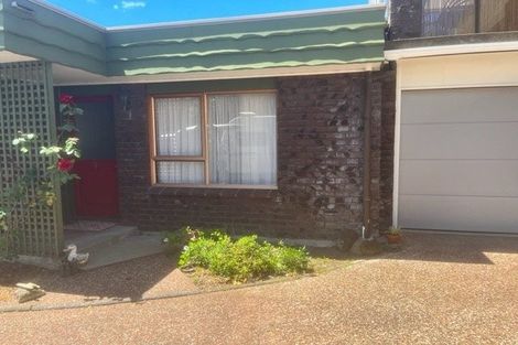 Photo of property in 9 Tromie Place, Highland Park, Auckland, 2010