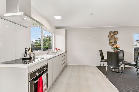 Photo of property in 2/22 Bingara Place, Favona, Auckland, 2024