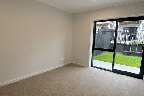 Photo of property in 5/35 Marine Parade, Hobsonville, Auckland, 0616