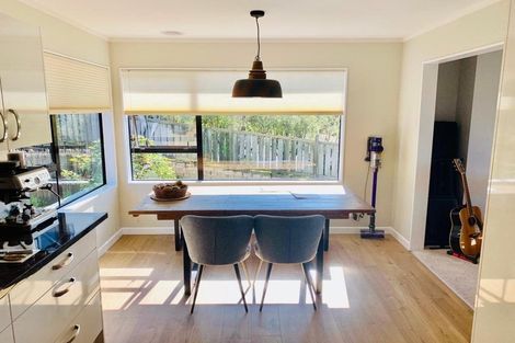 Photo of property in 15a Shastri Terrace, Khandallah, Wellington, 6035