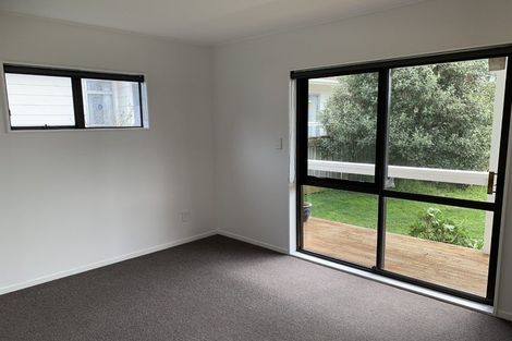 Photo of property in 100 Queens Road, Waikanae Beach, Waikanae, 5036