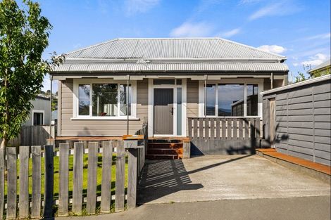 Photo of property in 17 Beresford Street, Kaikorai, Dunedin, 9010