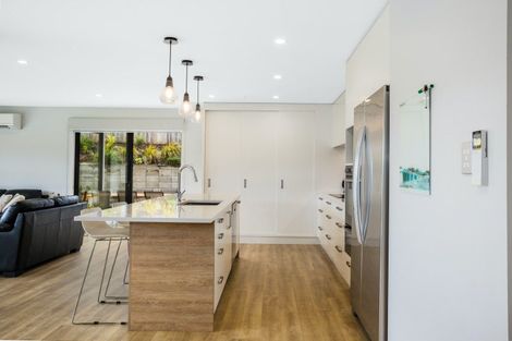 Photo of property in 194 Navigation Drive, Whitby, Porirua, 5024