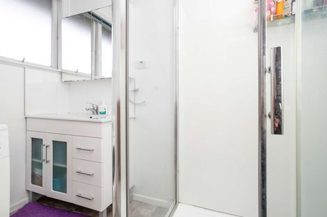 Photo of property in 4/84 Portage Road, New Lynn, Auckland, 0600